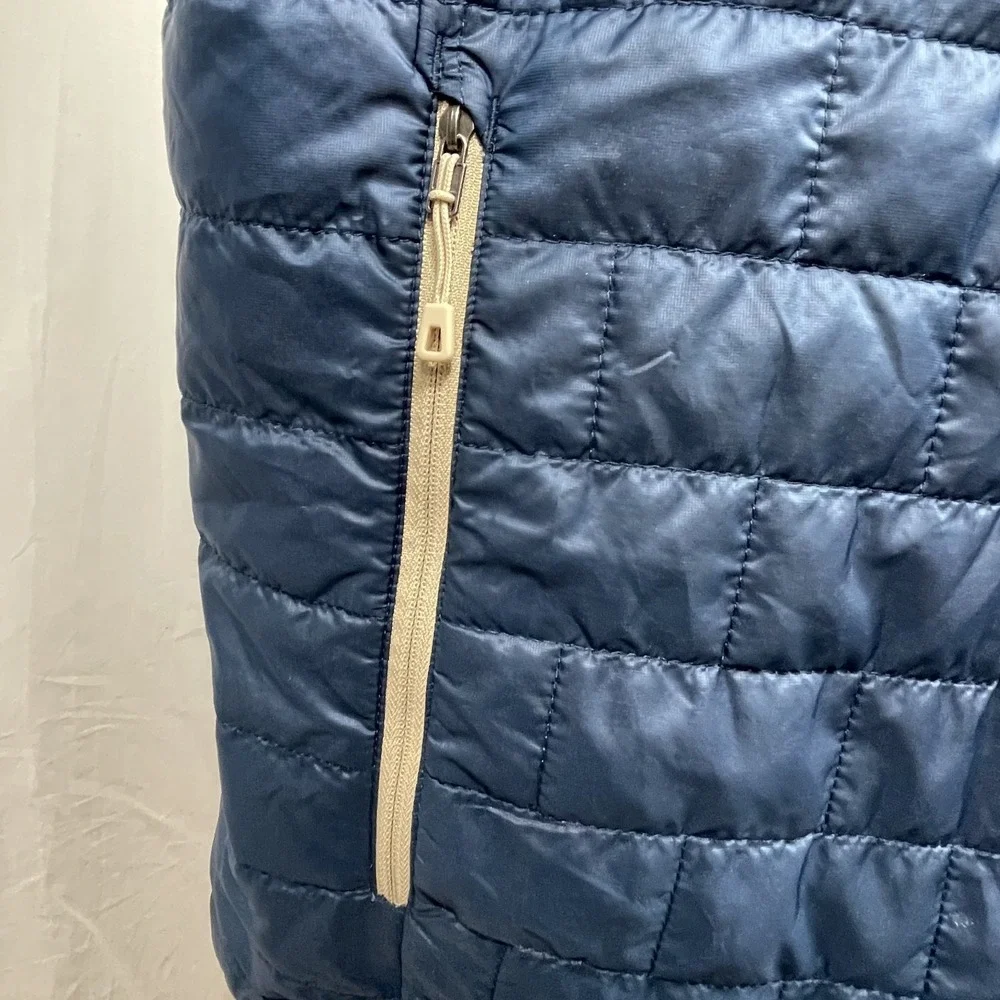 Patagonia Men's Navy Blue and Cream Puff Zipper‎ Vest Pockets Logo XXL